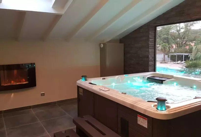 Logis Hotel Restaurant Spa Les Oliviers