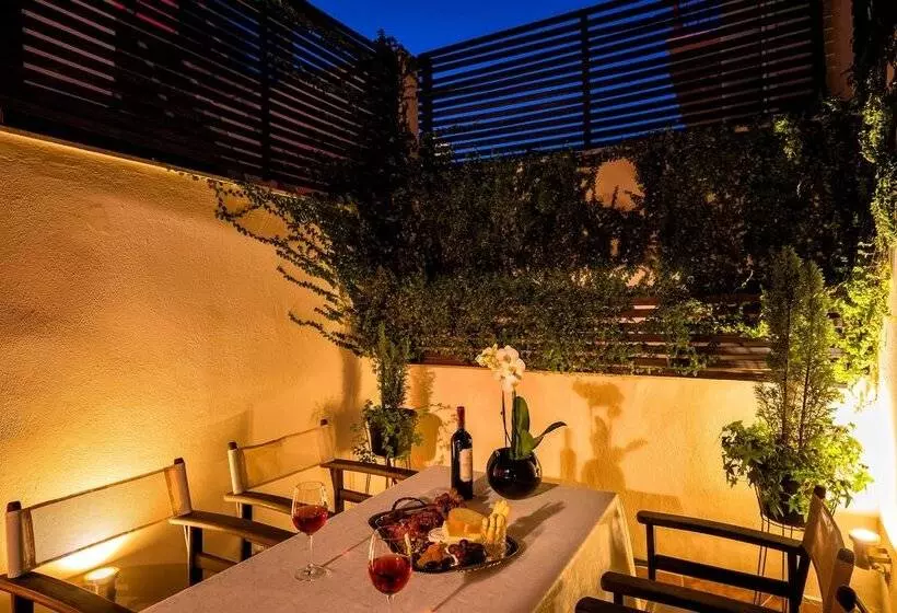 Maison Grecque Hotel Extraordinaire