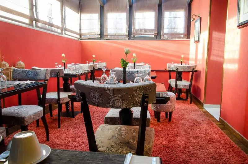 Maison Grecque Hotel Extraordinaire