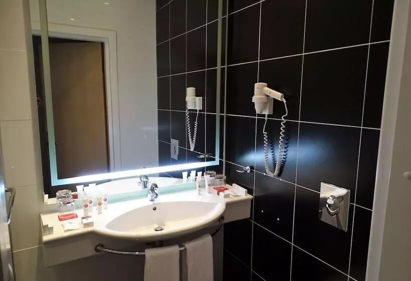 Ramada Hotel & Suites By Wyndham Alabuga