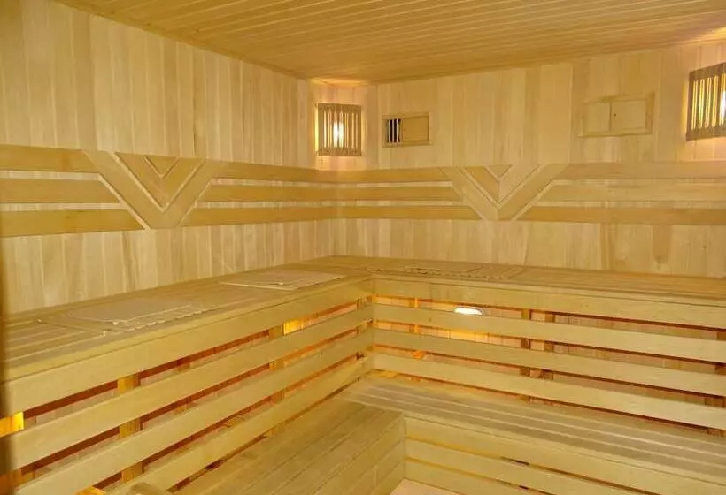 Ramada Hotel & Suites By Wyndham Alabuga