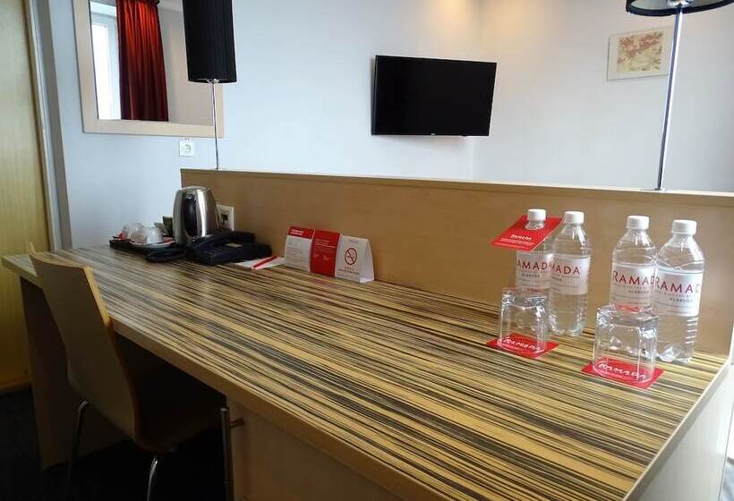 Ramada Hotel & Suites By Wyndham Alabuga