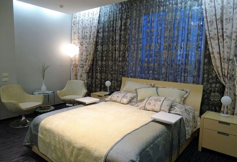 Ramada Hotel & Suites By Wyndham Alabuga