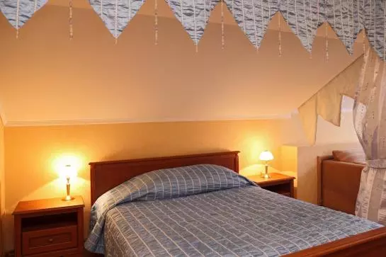 هتل Sosnoviy Bor Guest House