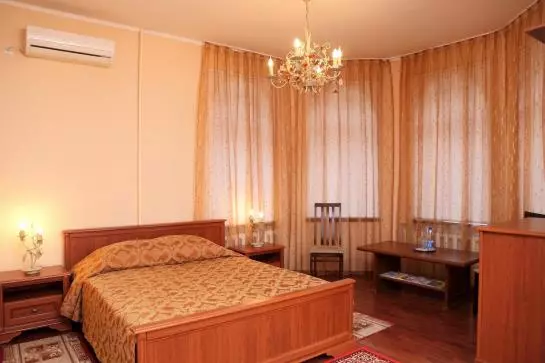 هتل Sosnoviy Bor Guest House