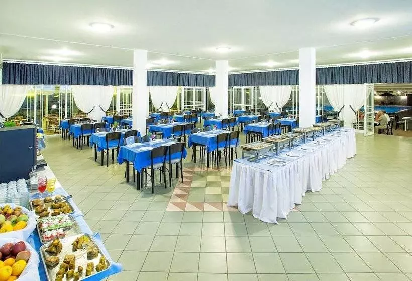 ホテル Xenios Port Marina