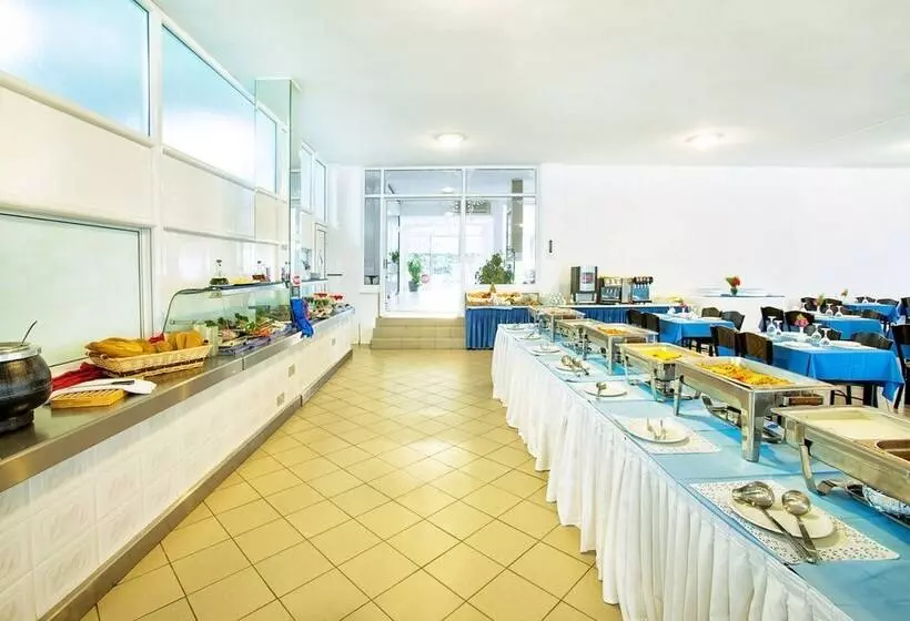 ホテル Xenios Port Marina