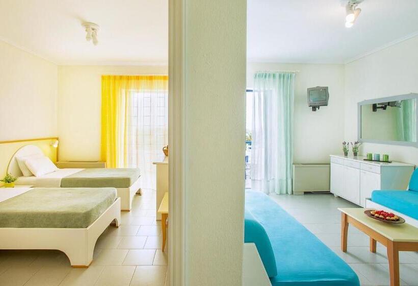 Hotelli Xenios Port Marina