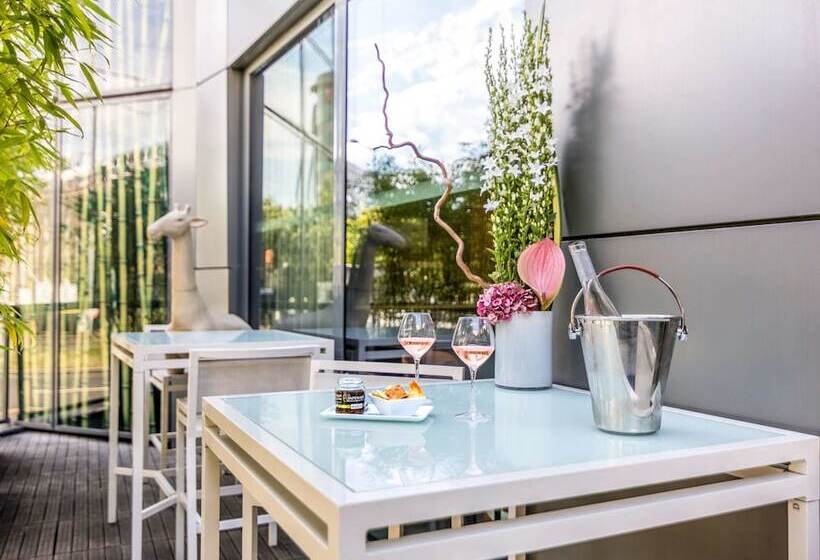 Novotel Suites Paris Issy Les Moulineaux