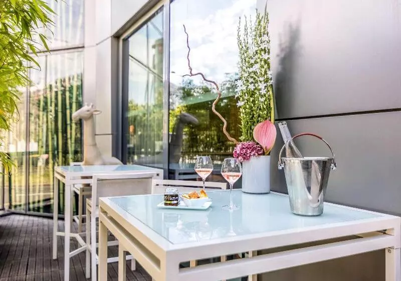 Novotel Suites Paris Issy Les Moulineaux