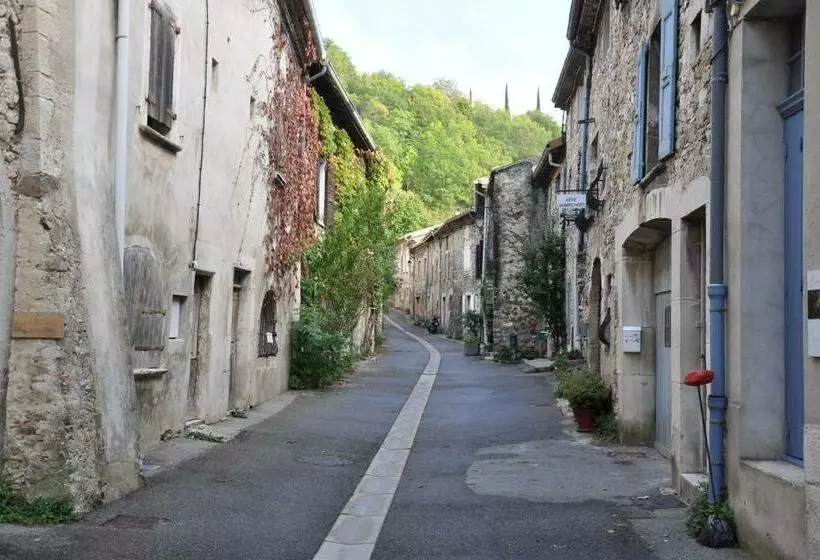 Aamiaismajoitus (B&B) La Cle Des Champs