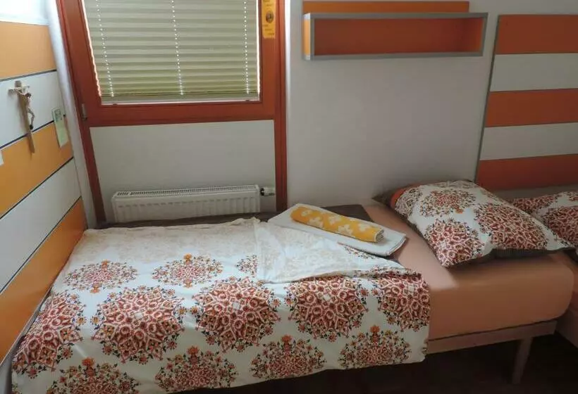 تختخواب و صبحانه Marijin Dom   Retreat House