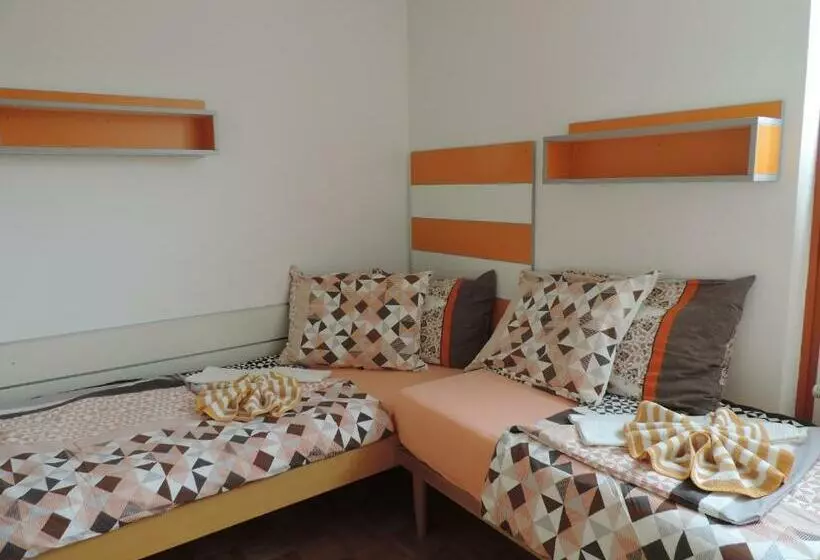 تختخواب و صبحانه Marijin Dom   Retreat House