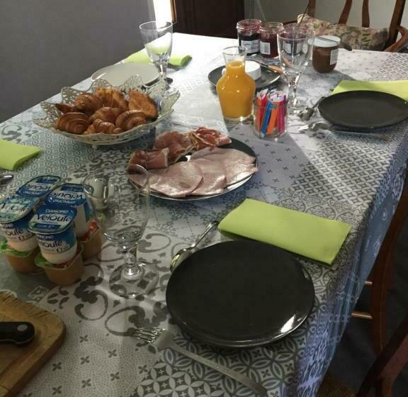 צימר Sous La Tour