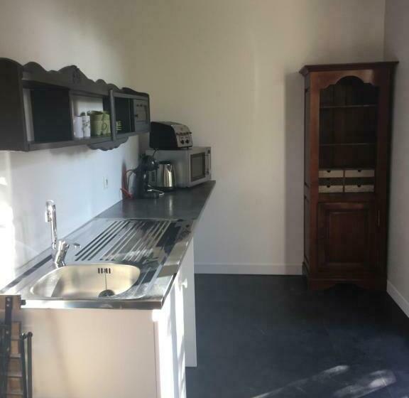 צימר Sous La Tour