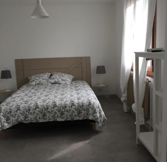 צימר Sous La Tour