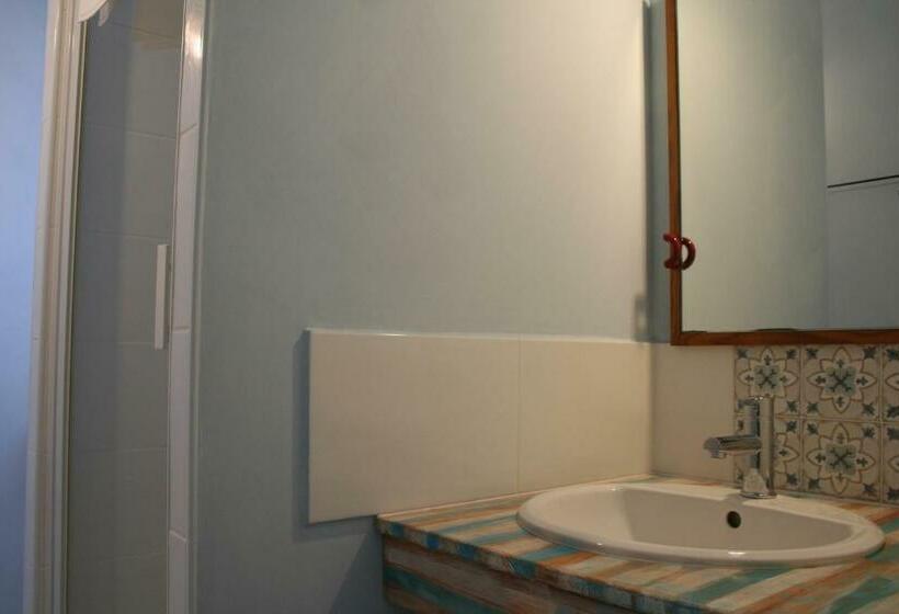 צימר Villa Helianthe