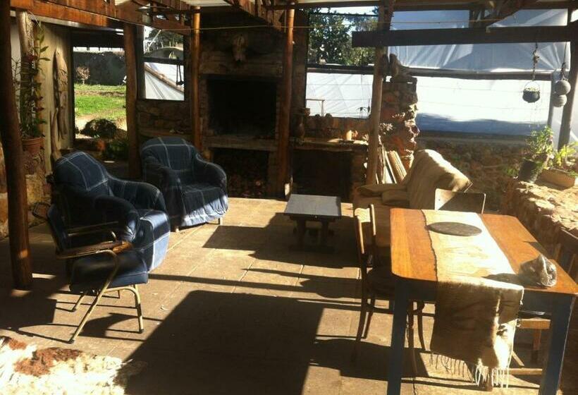 בית מלון כפרי Bare Necessities, Nudist Only Venue Naturist, Clothes Free