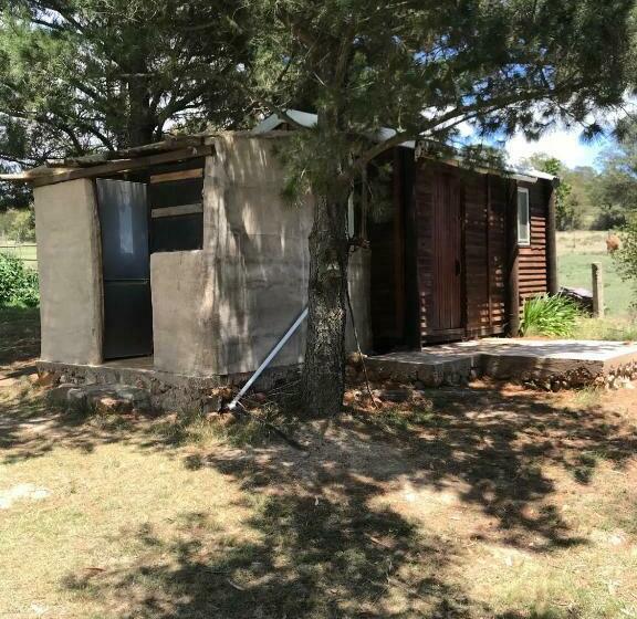 בית מלון כפרי Bare Necessities, Nudist Only Venue Naturist, Clothes Free