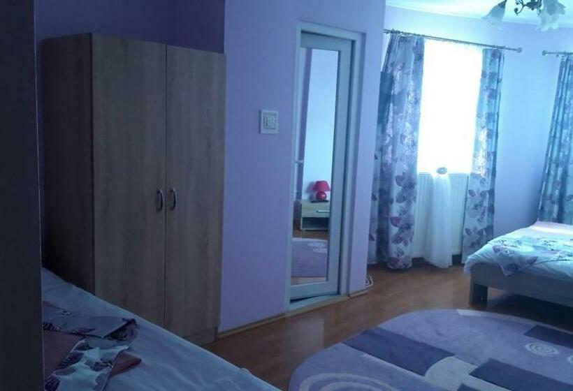 پانسیون Casa Liana