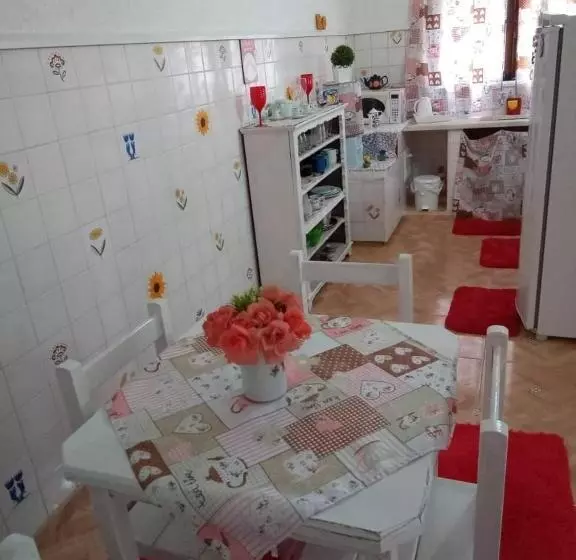 پانسیون Chalé Pinheiro Velho