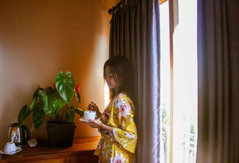 Majatalo Munduk Panorama