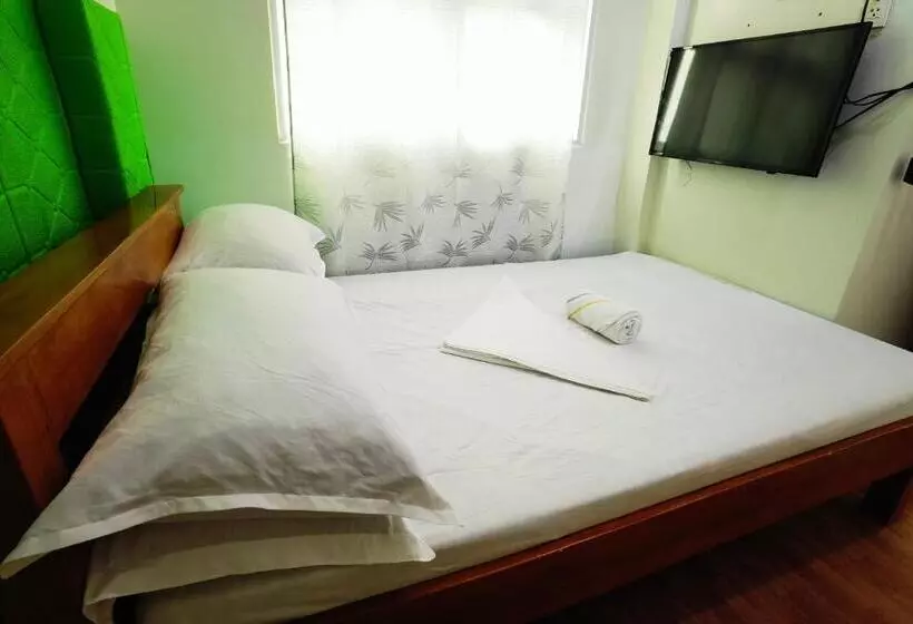 Reddoorz At D128 Lodge Cagayan Valley