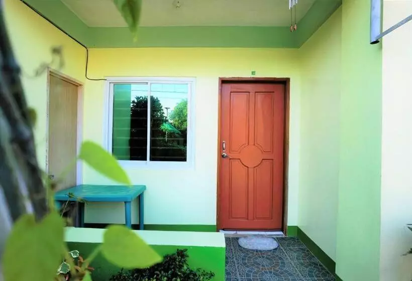 Reddoorz At D128 Lodge Cagayan Valley