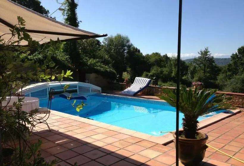 Aamiaismajoitus (B&B) Annie Chambres Hôtes