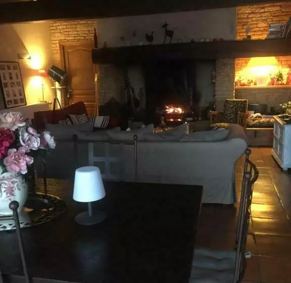 Aamiaismajoitus (B&B) Annie Chambres Hôtes