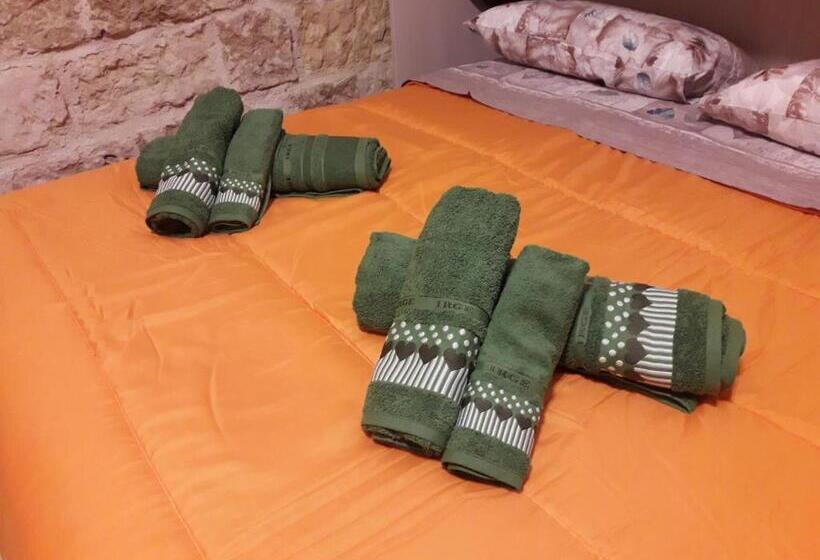 تختخواب و صبحانه I Marchesi Del Grillo   Vicinanze Stazione, Campus, Policlinico