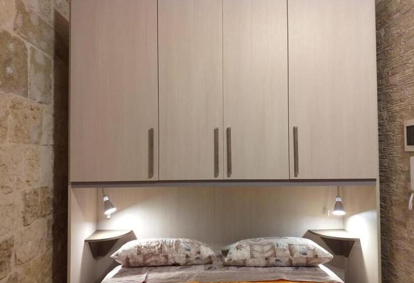 تختخواب و صبحانه I Marchesi Del Grillo   Vicinanze Stazione, Campus, Policlinico