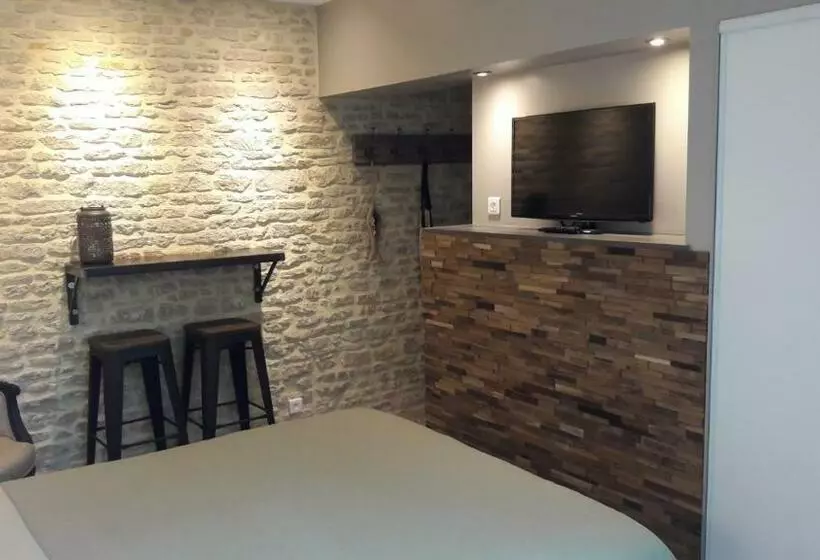 Aamiaismajoitus (B&B) La Chambre ô Z Amis