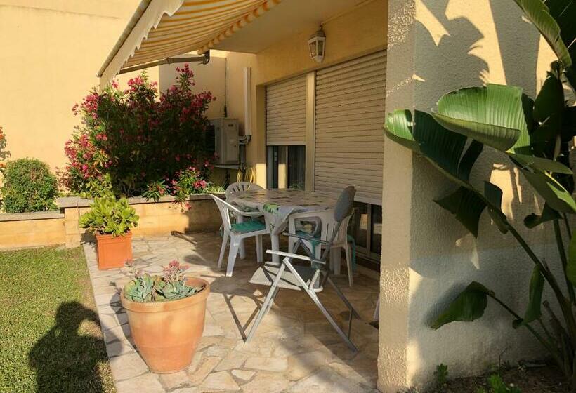 住宿加早餐  Villa C3 Arthur Rimbaub Chambre D’hôte Piscine Proche Mer Plage 600m