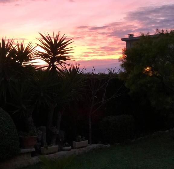 住宿加早餐  Villa C3 Arthur Rimbaub Chambre D’hôte Piscine Proche Mer Plage 600m