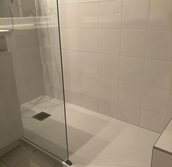 住宿加早餐  Villa C3 Arthur Rimbaub Chambre D’hôte Piscine Proche Mer Plage 600m