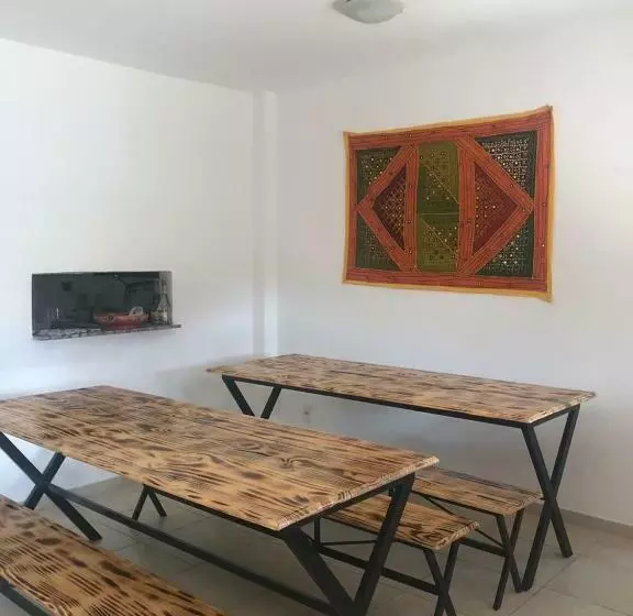 Hostel Ares Do Mundo