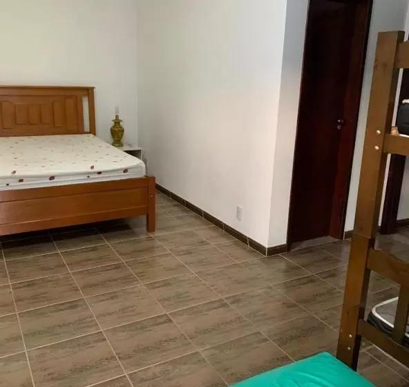 Hostel Ares Do Mundo