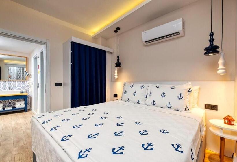 בית מלון כפרי Ece Marina Suites