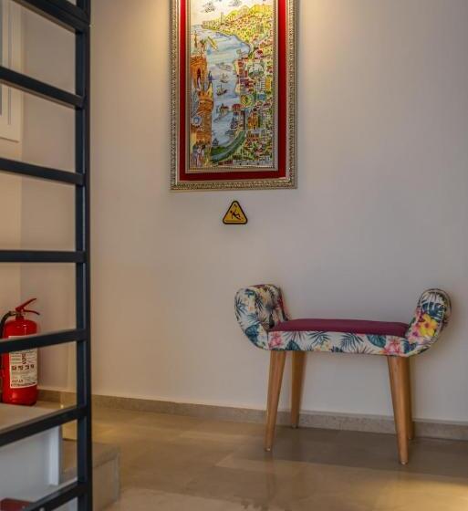 בית מלון כפרי Ece Marina Suites