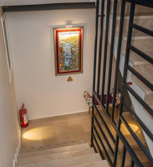 בית מלון כפרי Ece Marina Suites