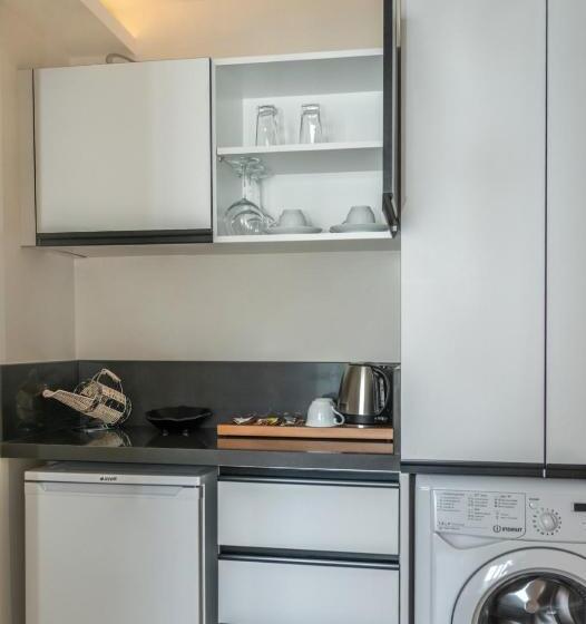 בית מלון כפרי Ece Marina Suites