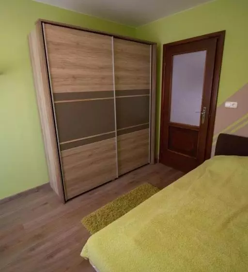 ペンション Barátkozó Vendégház