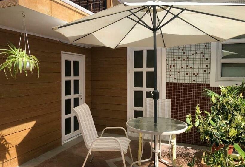 پانسیون Cozy House