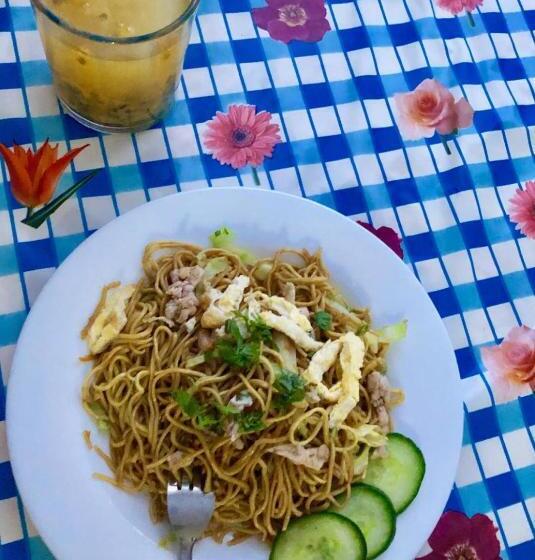 پانسیون Cozy House