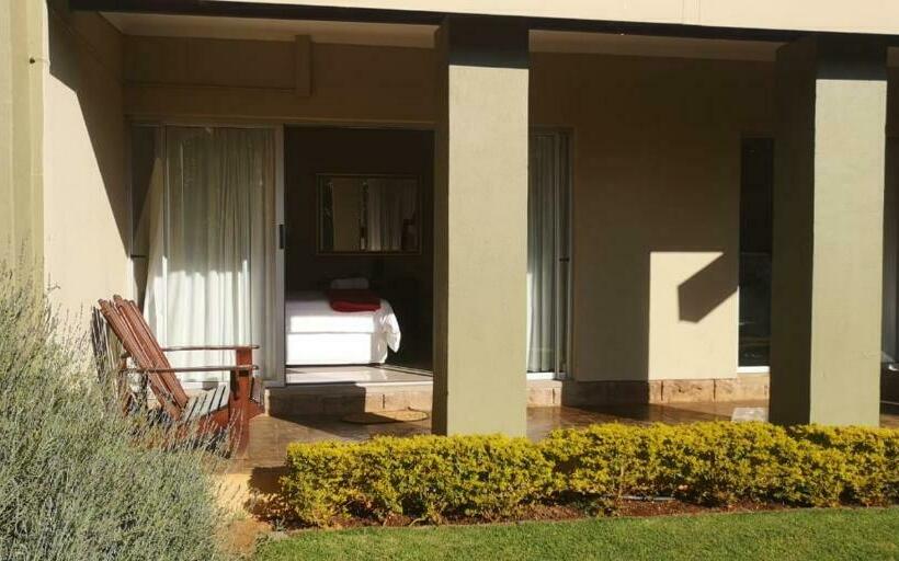 פנסיון Crownhill Guesthouse