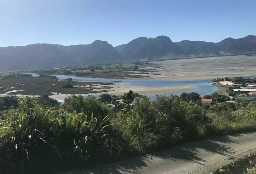 Majatalo Sunrise Suite