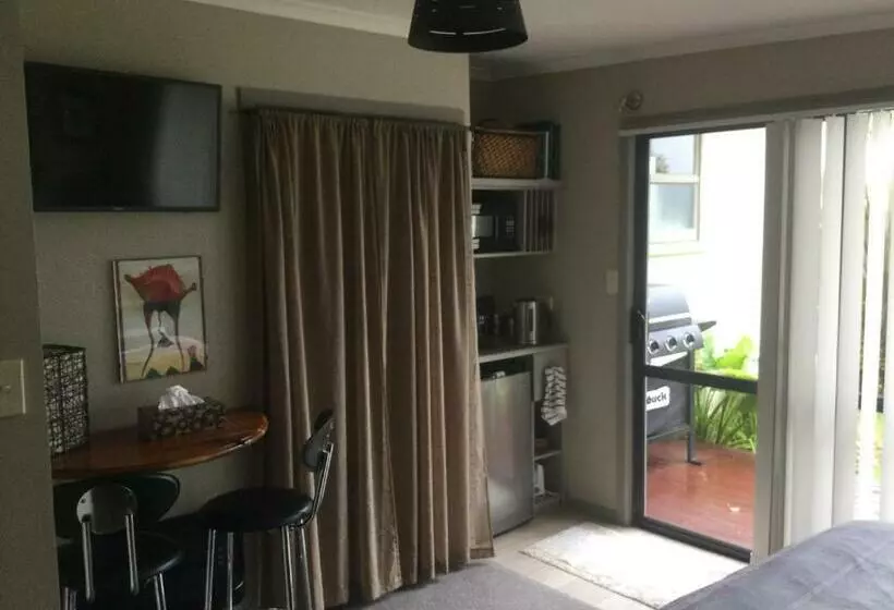 Majatalo Sunrise Suite