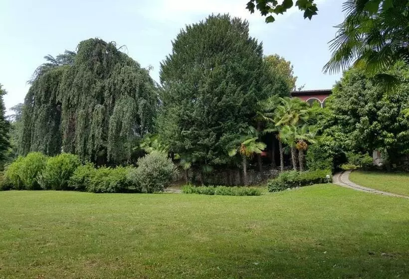 Aamiaismajoitus (B&B) Villa Magnolia Lago Maggiore