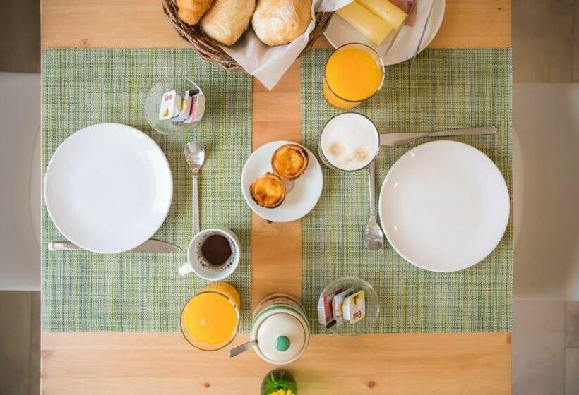 تختخواب و صبحانه Alto Mar Inn